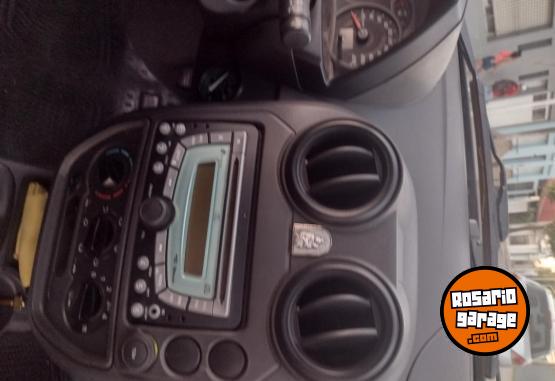 Autos - Ford K Viral 1.6 2011 Nafta 196000Km - En Venta