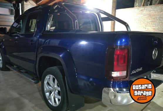 Camionetas - Volkswagen Amarok v6 highline 2023 Diesel 49500Km - En Venta