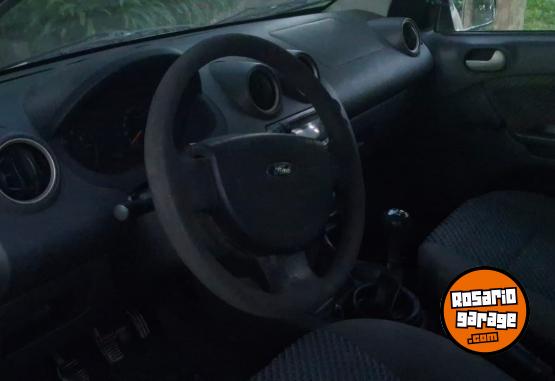Autos - Ford Fiesta Ambiente 2007 Nafta 300000Km - En Venta
