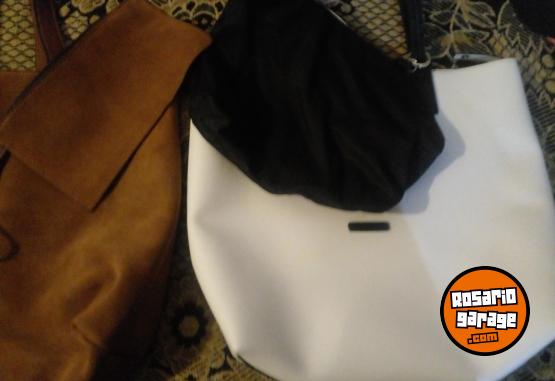 Indumentaria - Carteras nuevas - En Venta