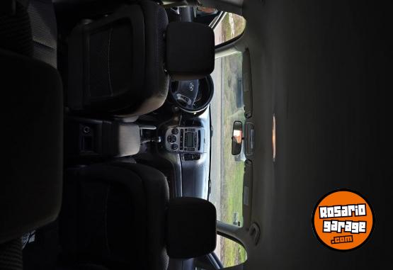 Camionetas - Hyundai Santa Fe 2011 Diesel 217000Km - En Venta