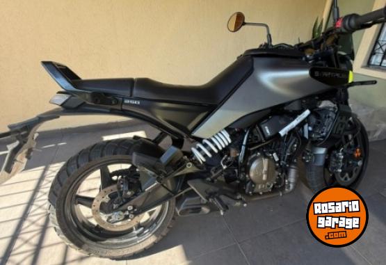Motos - Husqvarna 250cc 2025 Nafta 3900Km - En Venta