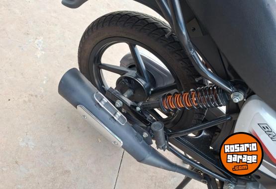 Motos - Bajaj Boxer 2023 Nafta 3400Km - En Venta