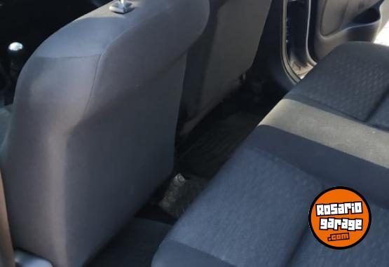 Autos - Toyota Etios 2015 Nafta 100000Km - En Venta