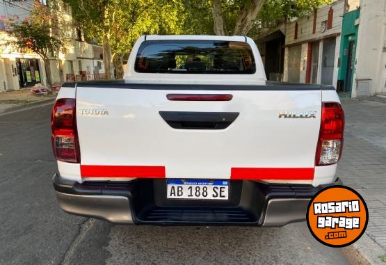 Camionetas - Toyota Hilux 2017 Diesel 170000Km - En Venta