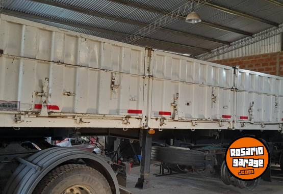 Camiones y Gr�as - Vendo semi vuelco bilateral - En Venta