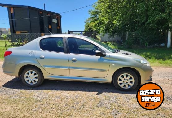 Autos - Peugeot 207 2013 Nafta 100000Km - En Venta