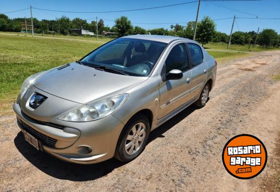 Autos - Peugeot 207 2013 Nafta 100000Km - En Venta
