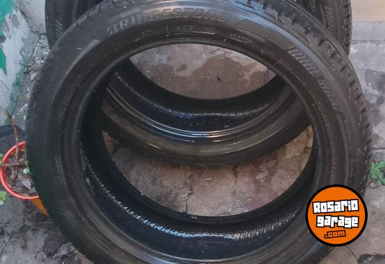 Accesorios para Autos - Cubiertas Bridgestone Turanza 215/50R17 - En Venta
