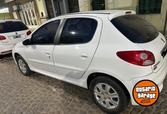 Autos - Peugeot 207 2014 Nafta 140000Km - En Venta