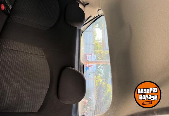 Autos - Peugeot 207 2014 Nafta 140000Km - En Venta