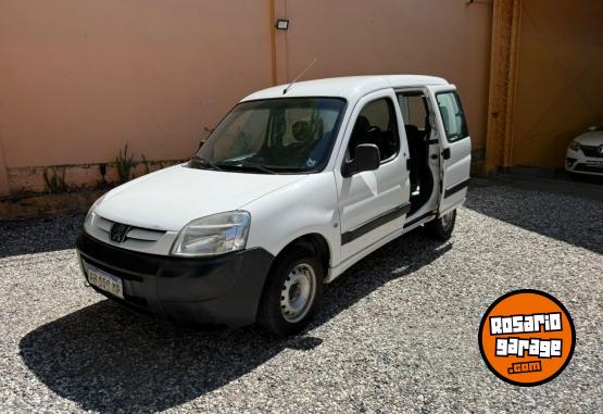 Utilitarios - Peugeot PARTNER 5 ASIENTOS 1.6L D 2017 Diesel 250000Km - En Venta