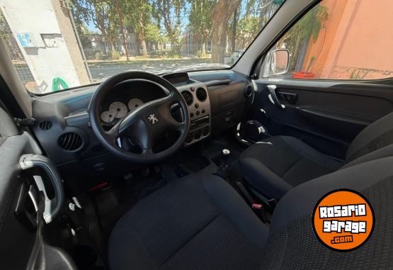 Utilitarios - Peugeot PARTNER 5 ASIENTOS 1.6L D 2017 Diesel 250000Km - En Venta