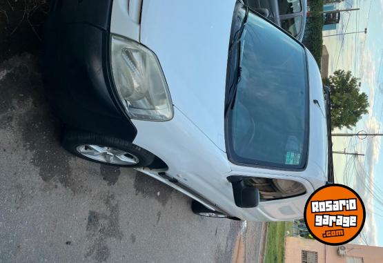 Utilitarios - Peugeot Partner 2012 Diesel 240000Km - En Venta