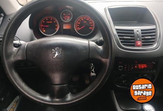 Autos - Peugeot 207 2012 Nafta 200000Km - En Venta