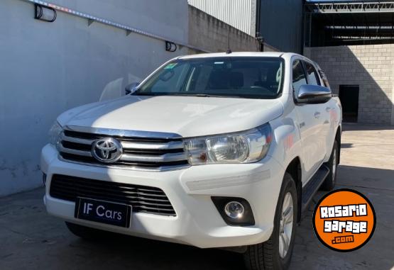 Camionetas - Toyota Toyota Hilux SRV 2.8 4x2 2017 Diesel 130000Km - En Venta