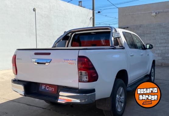 Camionetas - Toyota Toyota Hilux SRV 2.8 4x2 2017 Diesel 130000Km - En Venta