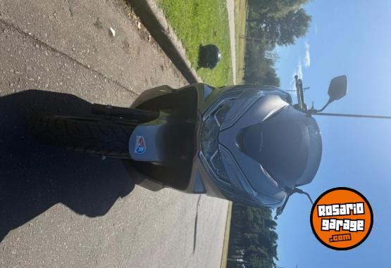 Motos - Honda Pcx 150 cc 2020 Nafta 6770Km - En Venta