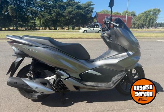 Motos - Honda Pcx 150 cc 2020 Nafta 6770Km - En Venta