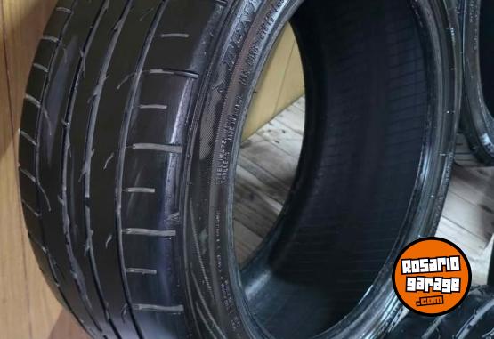Accesorios para Autos - Juego cubiertas neumáticos bimedida mercedes Dunlop 225/45 R17 y 245/40 R17 buen estado - En Venta