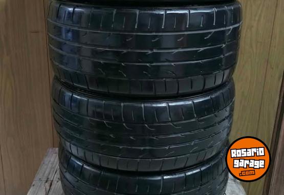 Accesorios para Autos - Juego cubiertas neumáticos bimedida mercedes Dunlop 225/45 R17 y 245/40 R17 buen estado - En Venta