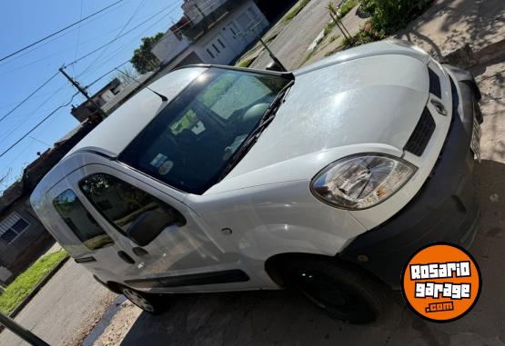 Utilitarios - Renault Kangoo 2010 GNC 230000Km - En Venta
