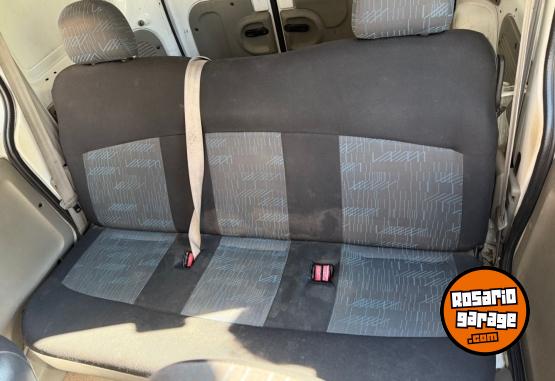 Utilitarios - Renault Kangoo 2010 GNC 230000Km - En Venta