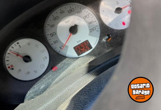 Utilitarios - Renault Kangoo 2010 GNC 230000Km - En Venta