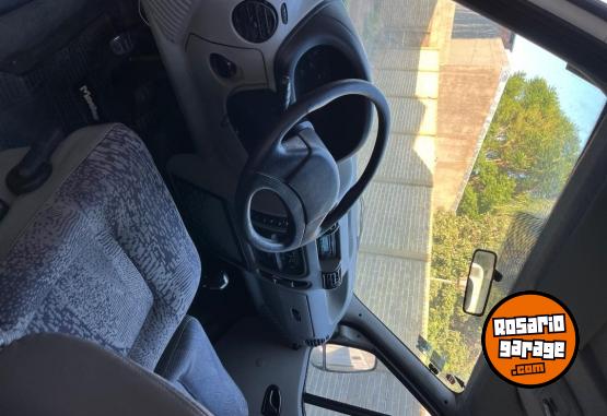 Utilitarios - Renault Master 2009 Diesel 235000Km - En Venta