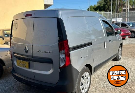Utilitarios - Renault Kangoo expr emotien 2022 GNC  - En Venta