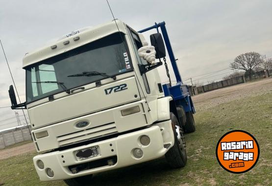 Camiones y Grúas - VENDO FORD CARGO 1722 2011 CON EQUIPO DE VOLQUETE - En Venta