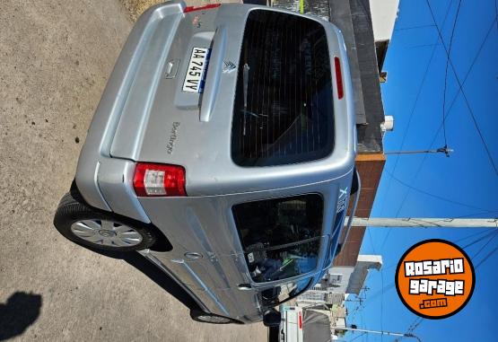Utilitarios - Citroen Berlingo multispace XTR 2016 Diesel 118000Km - En Venta