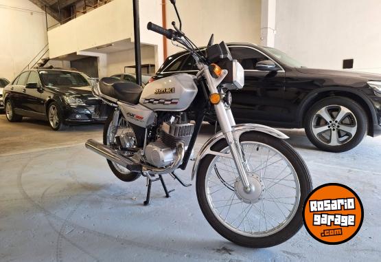 Motos - Suzuki AX 100 2024 Nafta 1700Km - En Venta