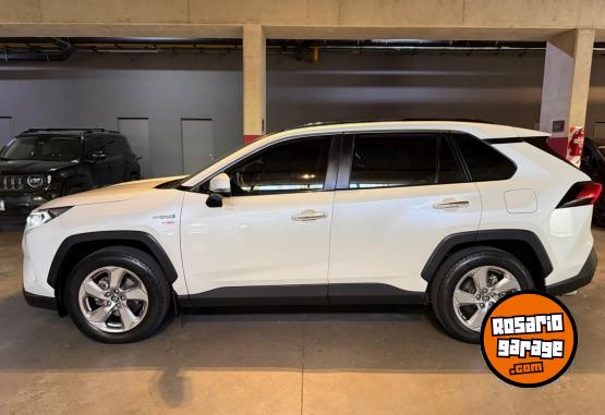 Camionetas - Toyota RAV4 2019 Electrico / Hibrido 130000Km - En Venta