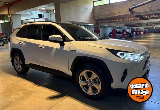 Camionetas - Toyota RAV4 2019 Electrico / Hibrido 130000Km - En Venta