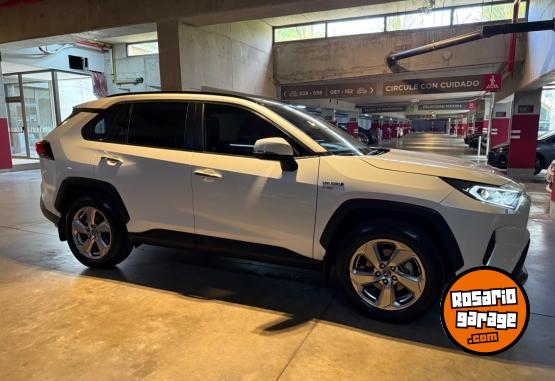 Camionetas - Toyota RAV4 2019 Electrico / Hibrido 130000Km - En Venta