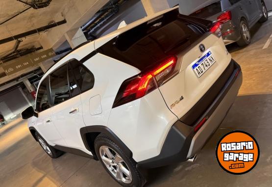 Camionetas - Toyota RAV4 2019 Electrico / Hibrido 130000Km - En Venta