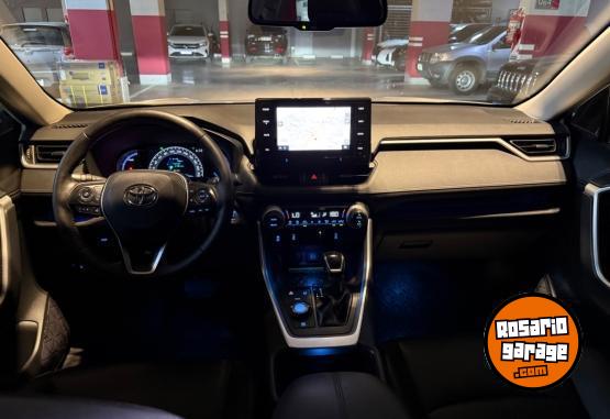 Camionetas - Toyota RAV4 2019 Electrico / Hibrido 130000Km - En Venta