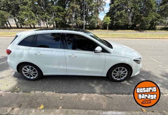 Autos - Mercedes Benz B200 progressive 2020 Nafta 34120Km - En Venta