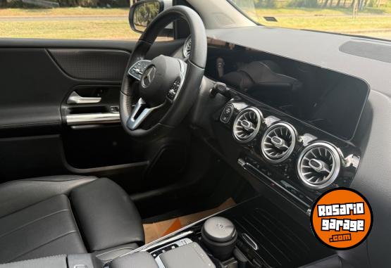 Autos - Mercedes Benz B200 progressive 2020 Nafta 34120Km - En Venta