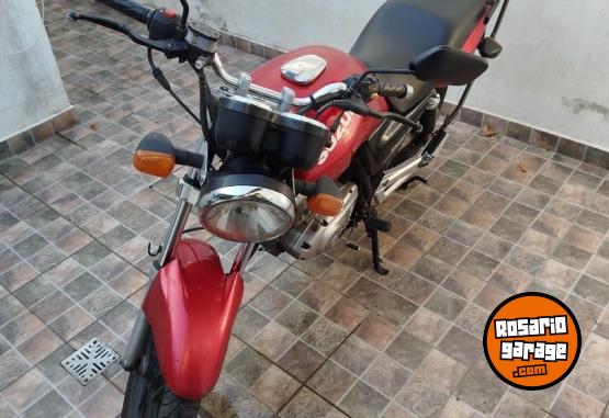 Motos - Suzuki EN 125 2 A 2016 Nafta 43000Km - En Venta