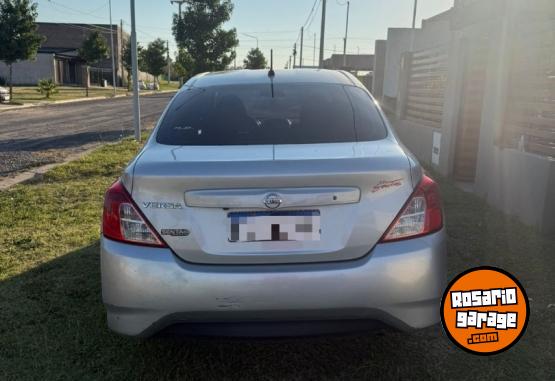 Autos - Nissan Versa 2018 Nafta 123000Km - En Venta