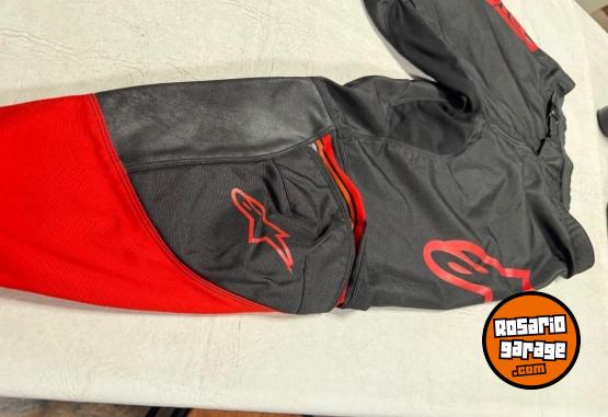 Accesorios para Motos - Pantalos rojo y negro alpinestars Talle 34 Modelo: fluido speed - En Venta