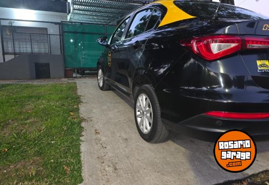 Autos - Fiat Cronos 2022 GNC 130000Km - En Venta