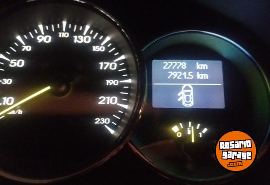 Autos - Renault fluence motor 2000 2011 Nafta 27778Km - En Venta