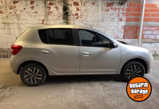 Autos - Renault Sandero 2020 Nafta 70000Km - En Venta