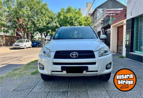 Camionetas - Toyota rav 4 2011 Nafta 250000Km - En Venta