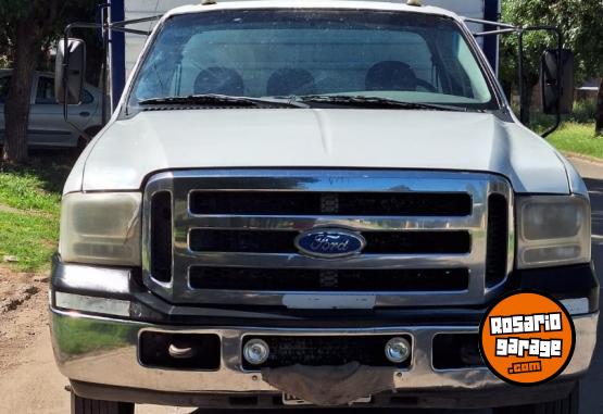 Camiones y Gr�as - VENDO FORD 4000 - En Venta