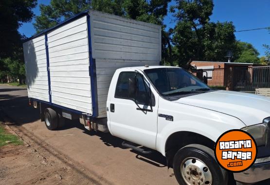 Camiones y Gr�as - VENDO FORD 4000 - En Venta