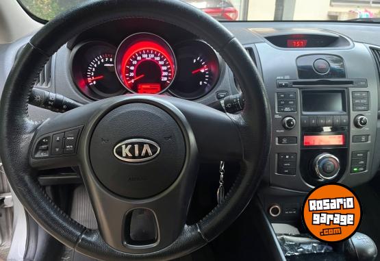 Autos - Kia Cerato 2011 Nafta 130000Km - En Venta